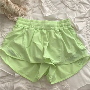 Lululemon hotty hot short